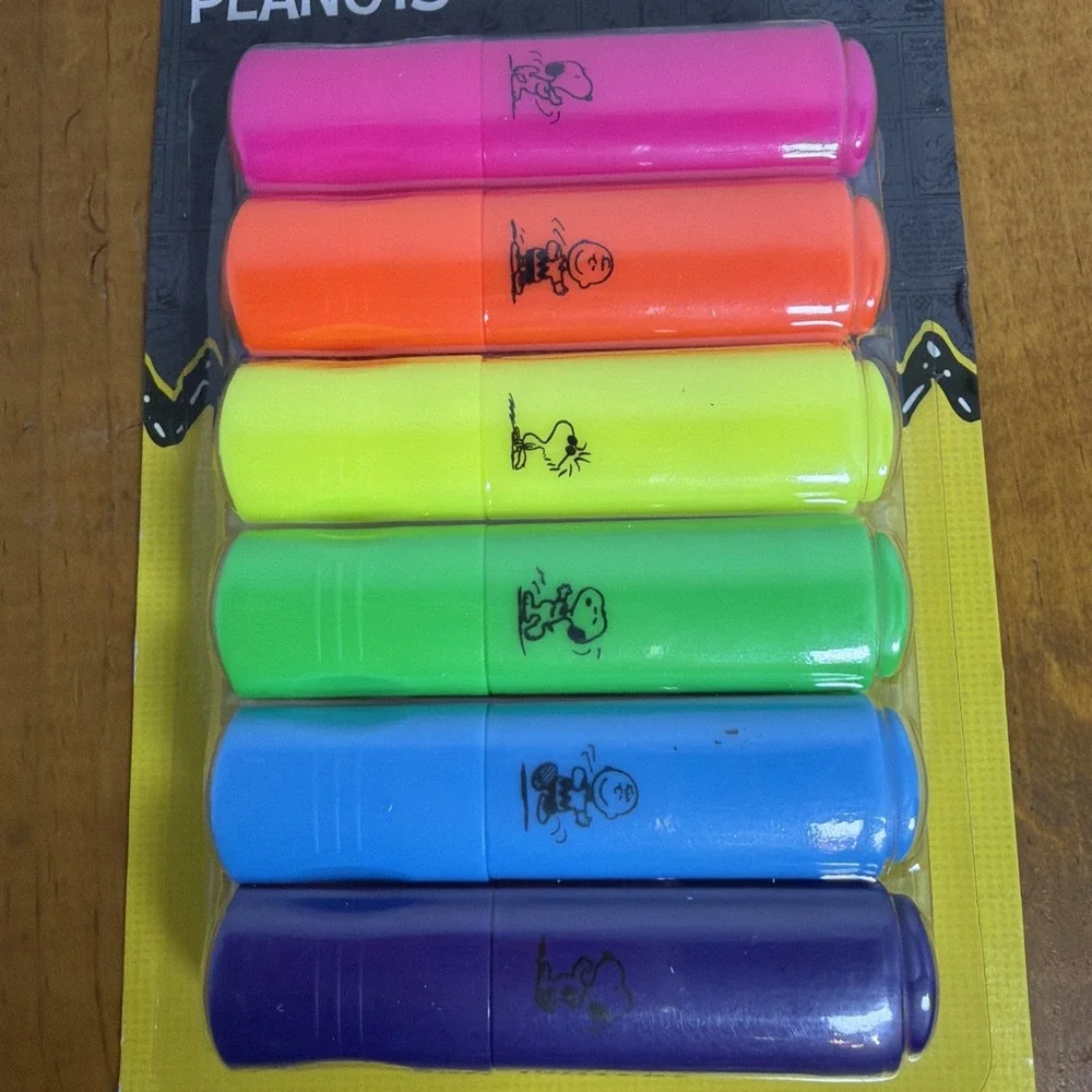 Peanuts Snoopy 6 Mini Highlighters‎ By Yoobi 3 inch